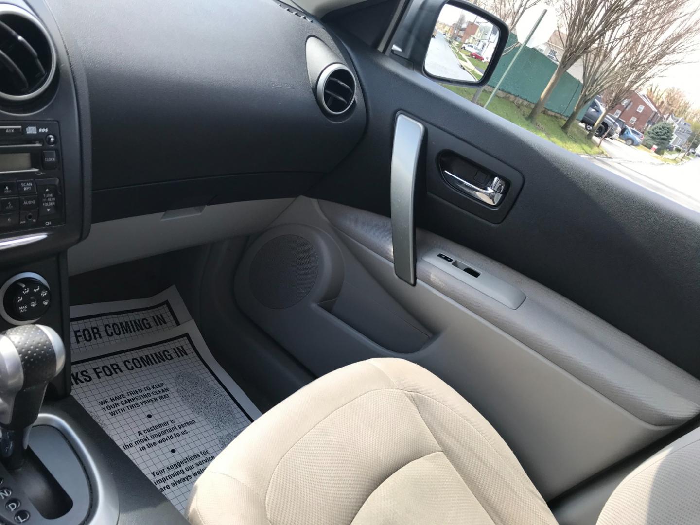 2011 Gray /Gray Nissan Rogue S (JN8AS5MV9BW) with an 2.5 V4 engine, Automatic transmission, located at 577 Chester Pike, Prospect Park, PA, 19076, (610) 237-1015, 39.886154, -75.302338 - Photo#15